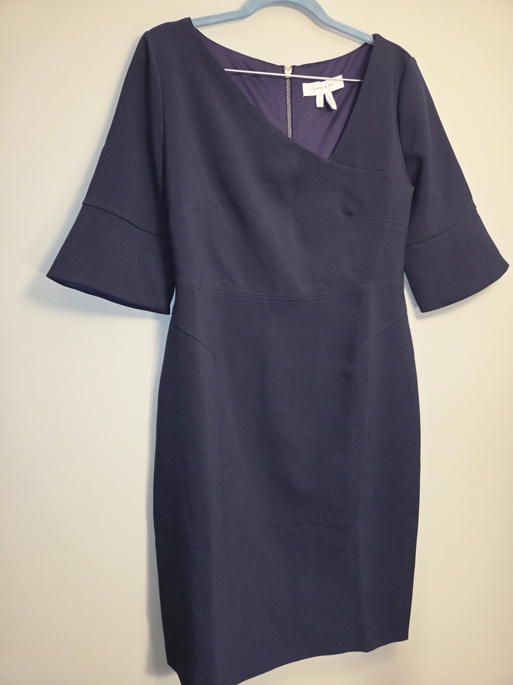 Lark & Ro Navy V-Neck Sheath Dress with Bell Sleeves